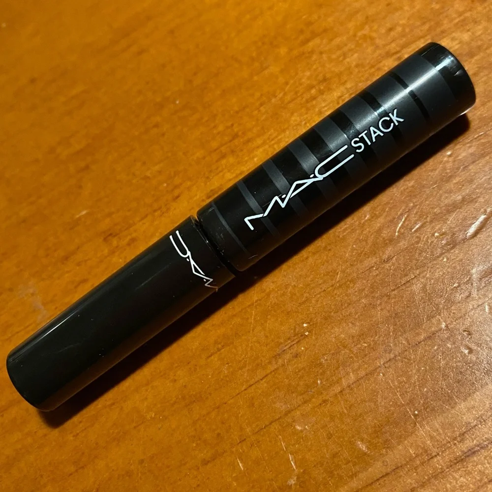 MAC Stack Mascara
